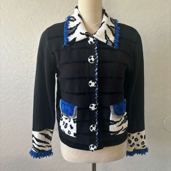 Vintage Jack B Quick Black Blue Animal Print Cardigan Pocket Sweater Size Small - Picture 1 of 8